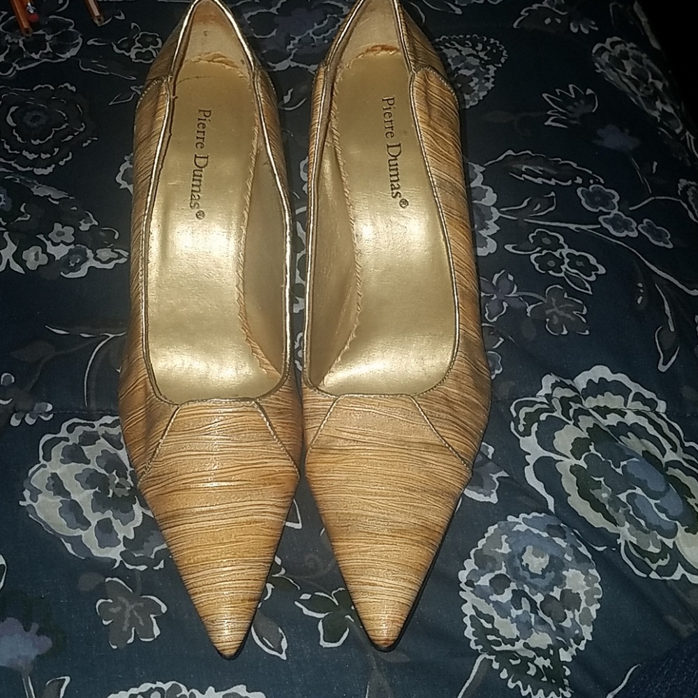 Classy pumps